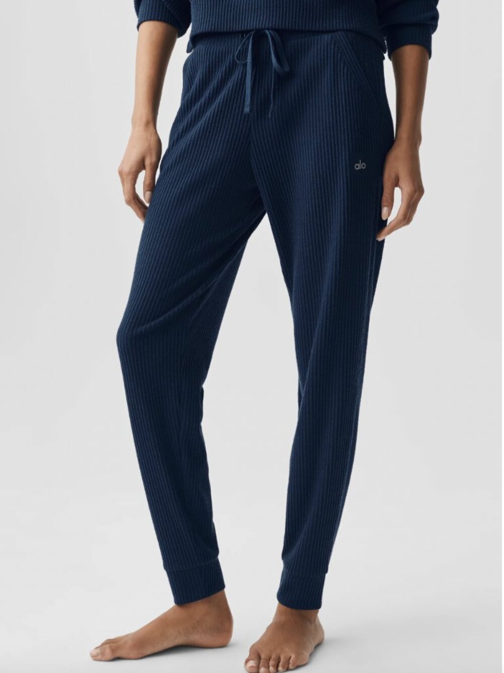 Alo Muse Sweatpants - Size: Medium - Color: Navy